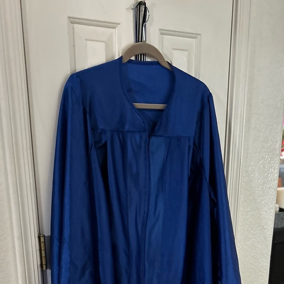 Graduation Gown Small - Picture 1 of 2